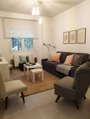 Mama's Home - 2 Bedroom Apartment near Acropolis